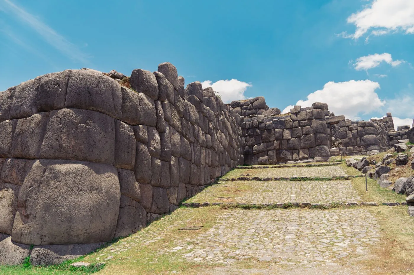 rUiNaS DE SaCsAyUhUaMaN