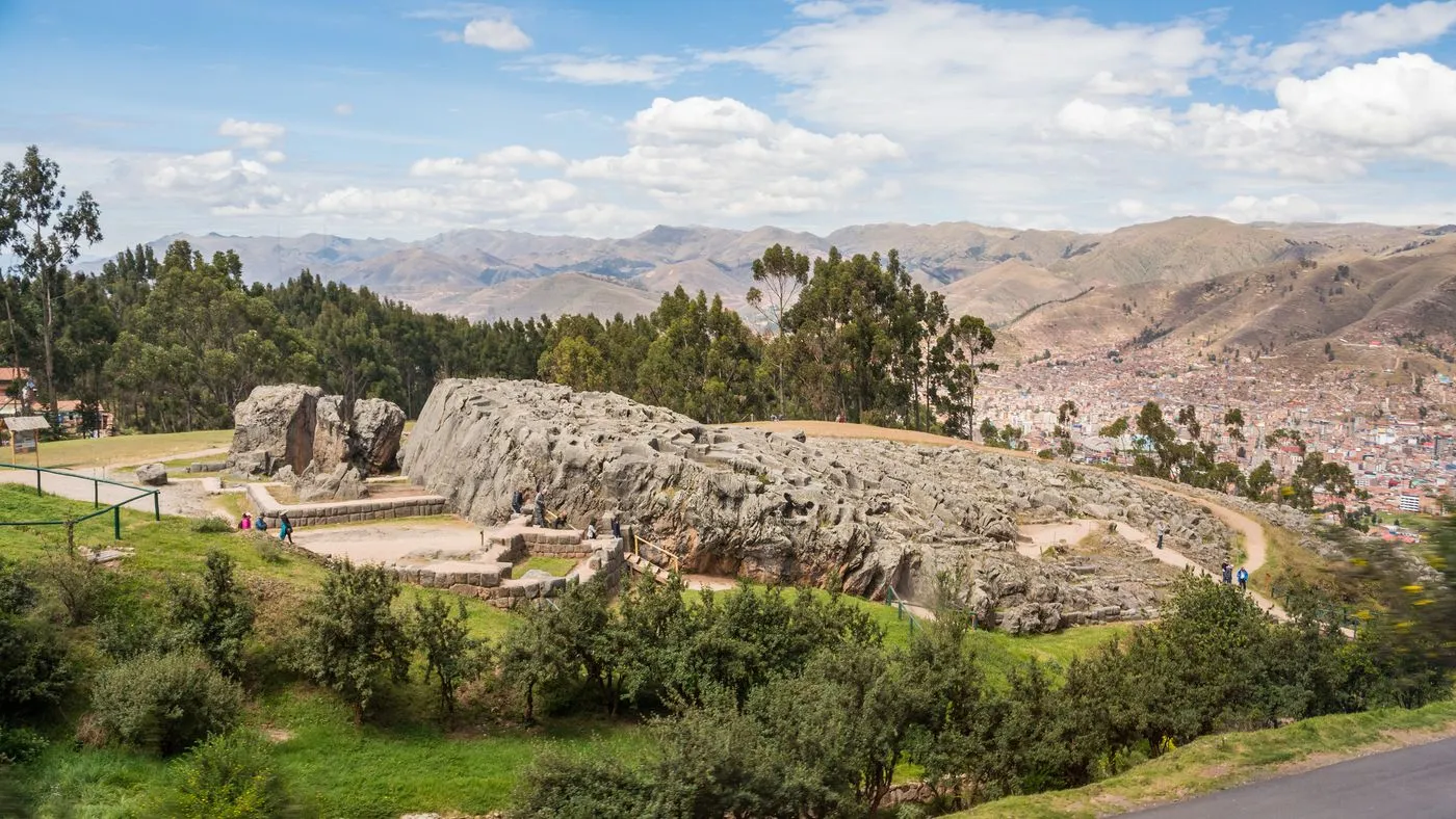 QEnWQo cItY tOuR cUsCo