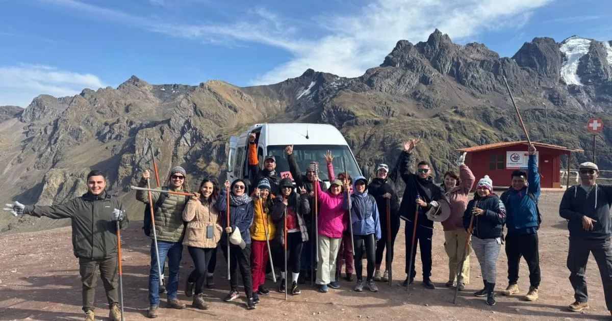 vIsaJeRpS En La mOnTaÑa de cOLoREs